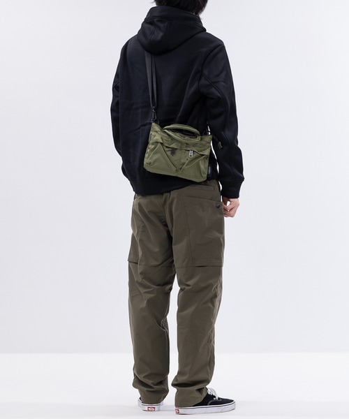 GERRY（ジェリー）の「【Y】〔GERRY/ジェリー〕ダブルポケット ヘルメットバッグ（ショルダーバッグ・メンズ・ダークグリーン/ブラック・FREE）」の8枚目の写真