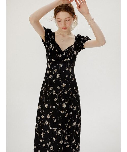SINCETHEN(シンスゼン)の「ブラックデイジーロングワンピース(ワンピース・レディース・その他・SMALL/MEDIUM/LARGE)」の9枚目の写真