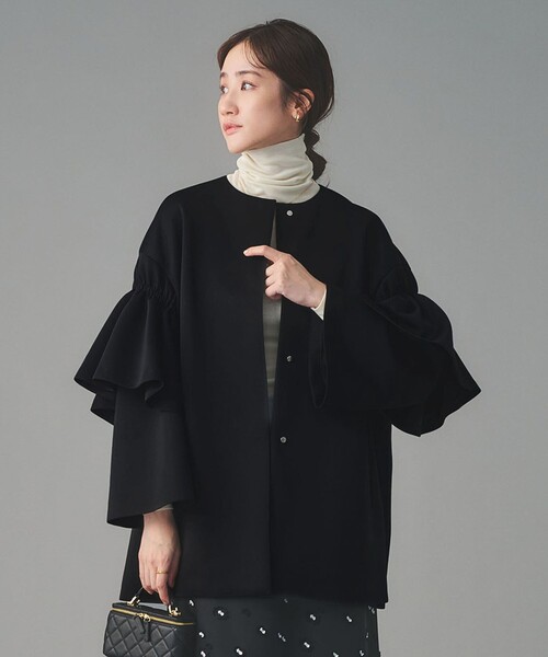 UNITED ARROWS（ユナイテッドアローズ）の「SPONGY フレアスリーブ コート（ノーカラーコート・レディース・ネイビー/ブラック・38/36）」の14枚目の写真