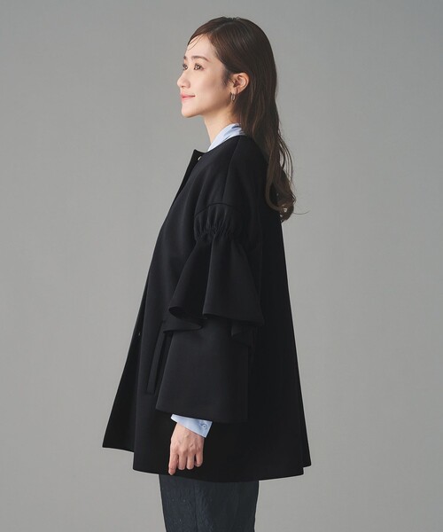 UNITED ARROWS（ユナイテッドアローズ）の「SPONGY フレアスリーブ コート（ノーカラーコート・レディース・ネイビー/ブラック・38/36）」の17枚目の写真