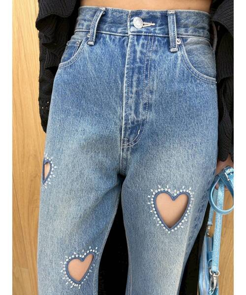 EVRIS（エヴリス）の「ビジューハートカッティングワイドデニムパンツ（デニムパンツ・レディース・ブラック/ブルー・SMALL/MEDIUM）」の7枚目の写真
