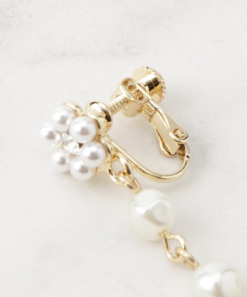 couture brooch(クチュールブローチ)の「フラワーモチーフイヤリング(イヤリング・レディース・ゴールド・00)」の3枚目の写真