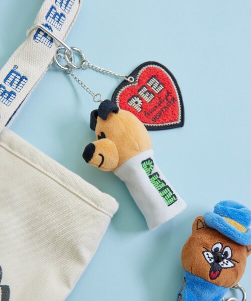 ear PAPILLONNER（イアパピヨネ）の「【PEZ(ペッツ)×ear】ディスペンサー型ぬいぐるみチャーム（チャーム・レディース・ブルー/ホワイト・FREE）」の2枚目の写真
