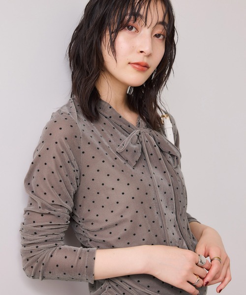 VIS（ビス）の「ベロアボウタイドットカットソー（Tシャツ/カットソー・レディース・オフホワイト/ベージュ系その他・FREE）」の9枚目の写真