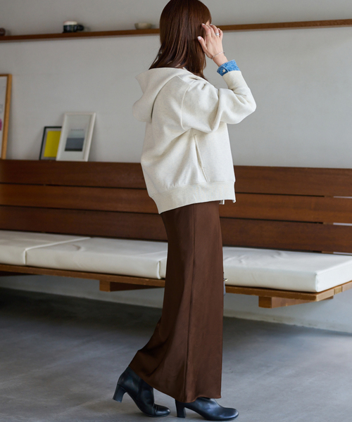 JOURNAL STANDARD relume(ジャーナルスタンダード レリューム)の「《追加2》サテンナロースカート(スカート・レディース・ブラック/ブラウン・36/38)」の16枚目の写真