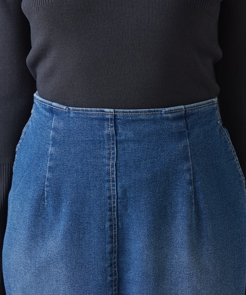 COLLAGE GALLARDAGALANTE（コラージュガリャルダガランテ）の「Q.anos/リラックスナローデニムスカート（デニムスカート・レディース・ライトグレー/ブルー・0/1）」の15枚目の写真