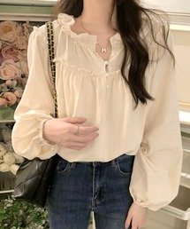 軽やかに揺れて女性らしく◎フリルネックボリュームスリーブブラウス