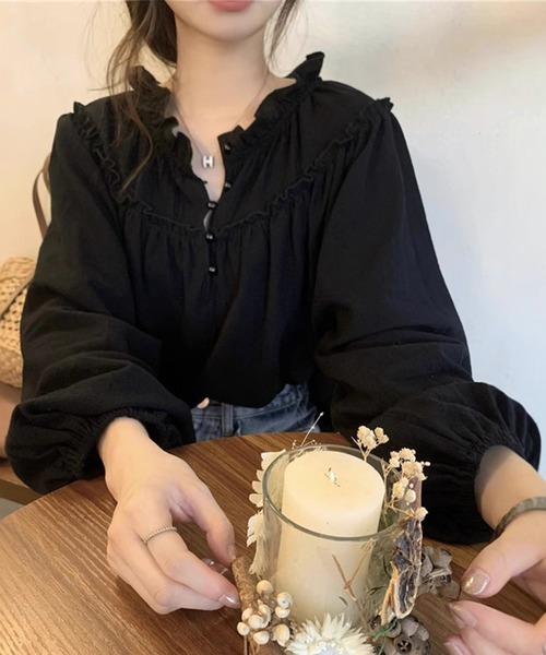 Amulet（アミュレット）の「軽やかに揺れて女性らしく◎フリルネックボリュームスリーブブラウス（シャツ/ブラウス・レディース・ブラック/アイボリー・S/XL/M/L）」の4枚目の写真