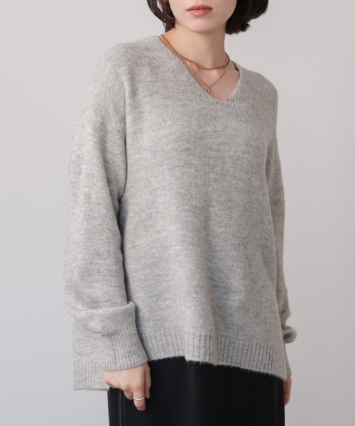 Bou Jeloud（ブージュルード）の「ヤクライクＶネックニットプルオーバー（ニット/セーター・レディース・グリーン/ブラウン/ライトグレー・FREE）」の2枚目の写真