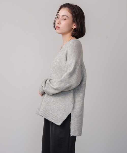 Bou Jeloud（ブージュルード）の「ヤクライクＶネックニットプルオーバー（ニット/セーター・レディース・グリーン/ブラウン/ライトグレー・FREE）」の5枚目の写真