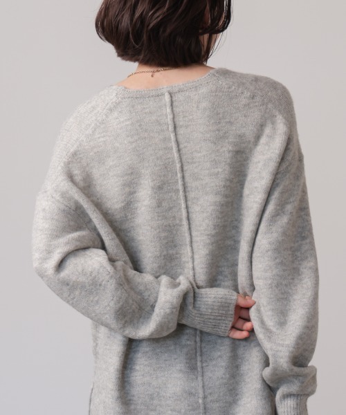 Bou Jeloud（ブージュルード）の「ヤクライクＶネックニットプルオーバー（ニット/セーター・レディース・グリーン/ブラウン/ライトグレー・FREE）」の7枚目の写真