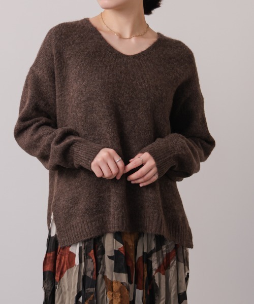 Bou Jeloud（ブージュルード）の「ヤクライクＶネックニットプルオーバー（ニット/セーター・レディース・グリーン/ブラウン/ライトグレー・FREE）」の12枚目の写真