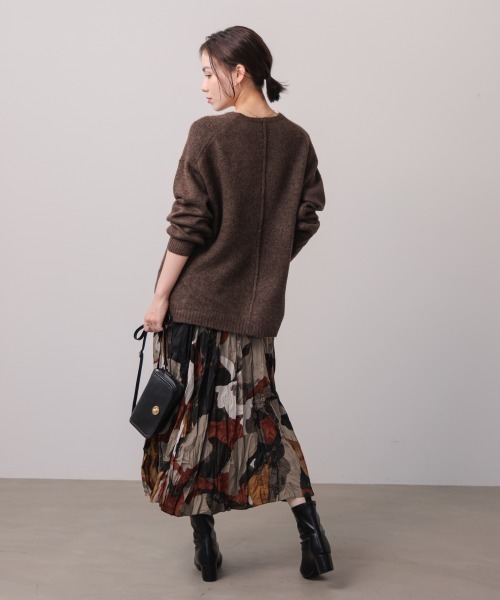 Bou Jeloud（ブージュルード）の「ヤクライクＶネックニットプルオーバー（ニット/セーター・レディース・グリーン/ブラウン/ライトグレー・FREE）」の15枚目の写真