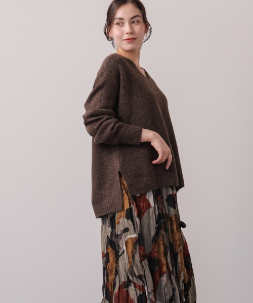 Bou Jeloud（ブージュルード）の「ヤクライクＶネックニットプルオーバー（ニット/セーター・レディース・グリーン/ブラウン/ライトグレー・FREE）」の16枚目の写真