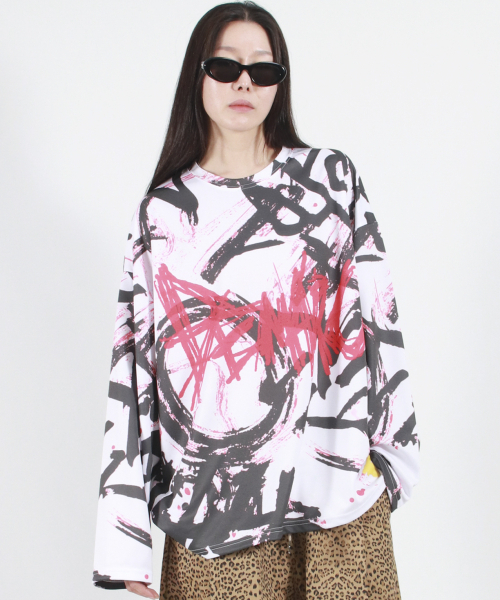 DEMARC（ドゥマーク）の「STREET GRAFFITI LOGO TEXT OVERSIZED T-SHIRT - Black（Tシャツ/カットソー・レディース・その他・MEDIUM/LARGE）」の9枚目の写真
