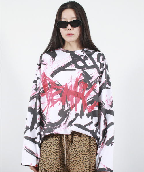 DEMARC（ドゥマーク）の「STREET GRAFFITI LOGO TEXT OVERSIZED T-SHIRT - Black（Tシャツ/カットソー・レディース・その他・MEDIUM/LARGE）」の13枚目の写真
