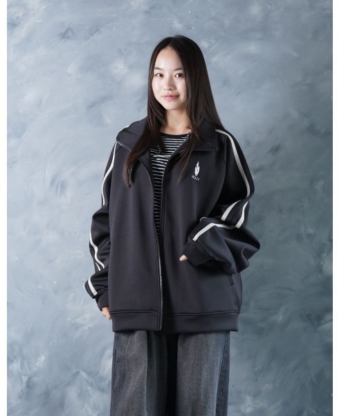 NOIZY（ノイジー）の「THREADS NOIZ TRACK JKT / ワンポイント 刺繍 サイドライン トラックジャケット（ジャージ・メンズ・Black/チャコールグレー・LARGE/MEDIUM）」の4枚目の写真