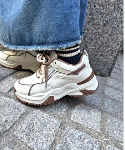Shoes in Closet（シューズインクローゼット）の「厚底 ボリューム ツートーンカラー ダブルシューレース スニーカー 399（スニーカー・レディース・グレー/ベージュ・LL/S/M/L）」の5枚目の写真