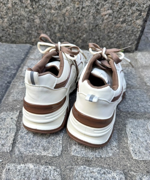 Shoes in Closet（シューズインクローゼット）の「厚底 ボリューム ツートーンカラー ダブルシューレース スニーカー 399（スニーカー・レディース・グレー/ベージュ・LL/S/M/L）」の9枚目の写真