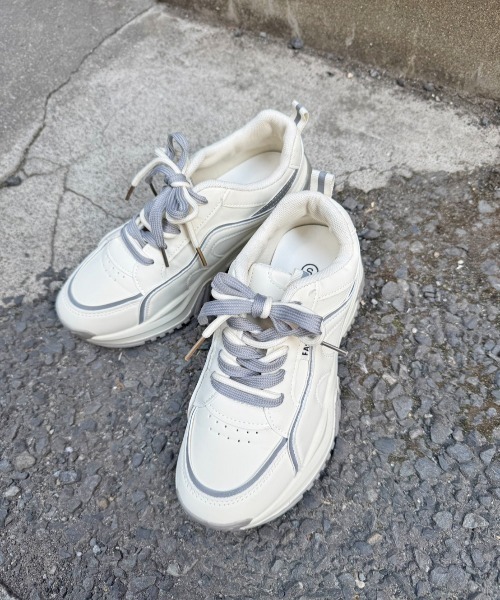 Shoes in Closet（シューズインクローゼット）の「厚底 ボリューム ツートーンカラー ダブルシューレース スニーカー 399（スニーカー・レディース・グレー/ベージュ・LL/S/M/L）」の16枚目の写真