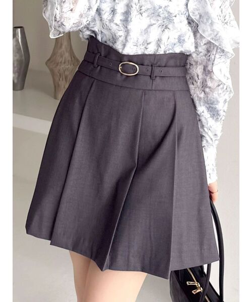 dazzlin(ダズリン)の「Vカットミニプリーツスカート(スカート・レディース・アイボリー/チャコールグレー/その他1/ブラック・MEDIUM/SMALL)」の4枚目の写真