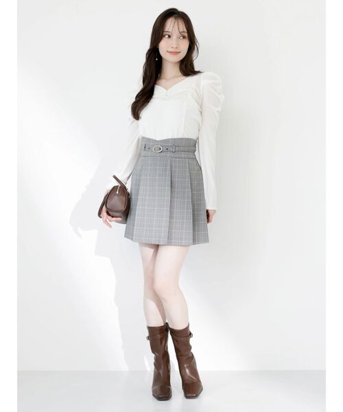 dazzlin(ダズリン)の「Vカットミニプリーツスカート(スカート・レディース・アイボリー/チャコールグレー/その他1/ブラック・MEDIUM/SMALL)」の7枚目の写真