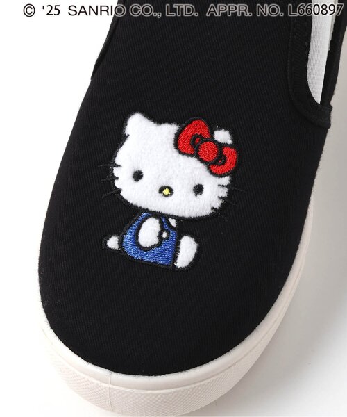 sanrio（サンリオ）の「ハローキティ　大人スリッポン（スリッポン・レディース・ブラック/オフホワイト・22/23/24）」の5枚目の写真