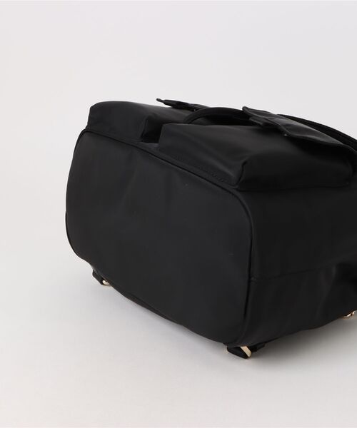 COLE HAAN（コールハーン）の「ナイロン フラップ バックパック womens（バックパック/リュック・レディース・ブラック・OSFA）」の6枚目の写真