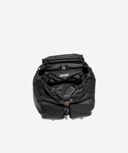 COLE HAAN（コールハーン）の「ナイロン フラップ バックパック womens（バックパック/リュック・レディース・ブラック・OSFA）」の4枚目の写真
