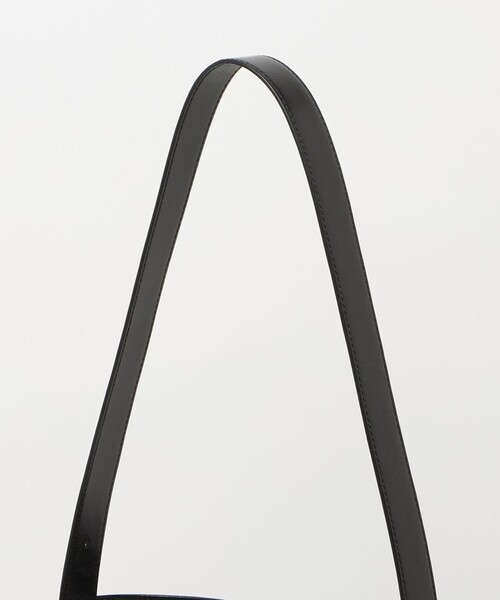 UNITED ARROWS(ユナイテッドアローズ)の「<OSOI>BUCKET BROCLE バッグ(ショルダーバッグ・レディース・ブラック/オフホワイト・FREE)」の21枚目の写真