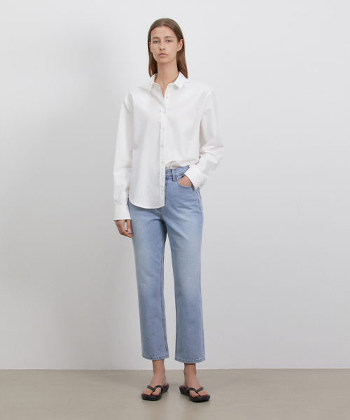 RIDIFI(リディフィ)の「BASIC CROP DENIM PANTS_BLUE(デニムパンツ・レディース・その他・SMALL/MEDIUM/LARGE)」の2枚目の写真