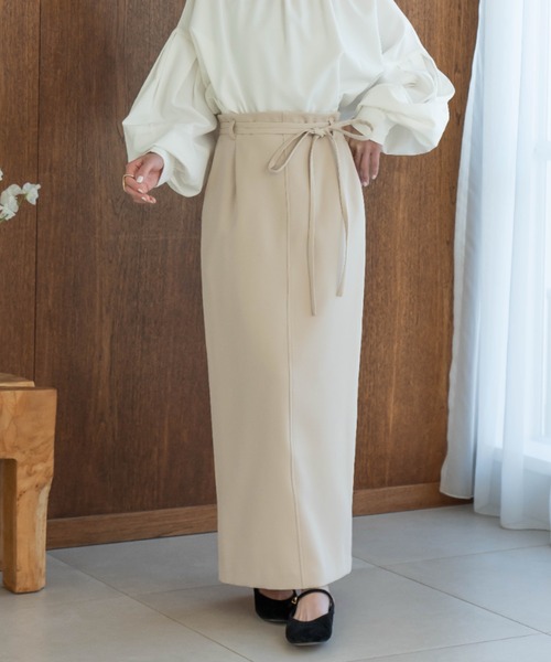 hinari（ヒナリ）の「Iラインリボンスカート（スカート・レディース・ライトベージュ/ブラック・SMALL/X-SMALL/FREE）」の2枚目の写真