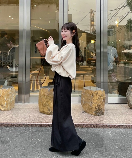 hinari（ヒナリ）の「Iラインリボンスカート（スカート・レディース・ライトベージュ/ブラック・SMALL/X-SMALL/FREE）」の3枚目の写真