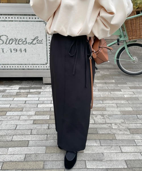 hinari（ヒナリ）の「Iラインリボンスカート（スカート・レディース・ライトベージュ/ブラック・SMALL/X-SMALL/FREE）」の7枚目の写真