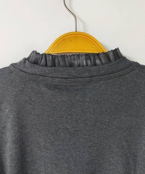 ReRe(リリ)の「フリルネック×袖口デザインカットソー(Tシャツ/カットソー・レディース・グレー/ブラック・MEDIUM)」の4枚目の写真