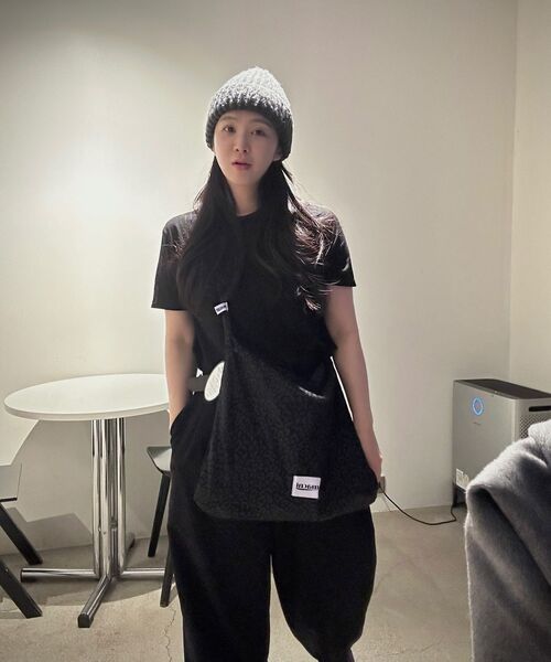 MACNI(マクニ)の「LEOPARD SUEDE ECO CROSS BAG BLACK(エコバッグ/サブバッグ・レディース・その他・FREE)」の6枚目の写真