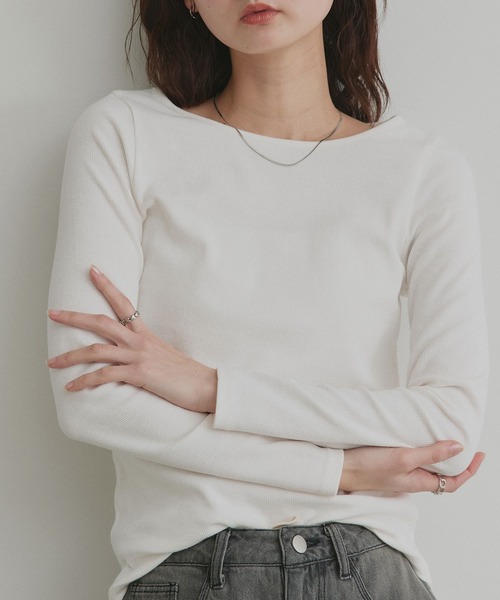 ad thie(アドティエ)の「アソート ボートネック スクエアネック リブトップス(Tシャツ/カットソー・レディース・グレー系2/ブルー系2/ブラック系2/ホワイト系2/ホワイト系1/グレー系1/ブラック系1/ブルー系1/レッド系2/レッド系1・LARGE/MEDIUM)」の2枚目の写真