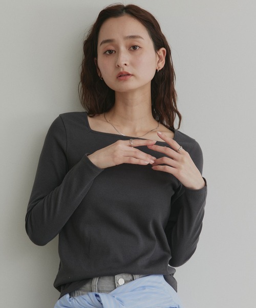 ad thie(アドティエ)の「アソート ボートネック スクエアネック リブトップス(Tシャツ/カットソー・レディース・グレー系2/ブルー系2/ブラック系2/ホワイト系2/ホワイト系1/グレー系1/ブラック系1/ブルー系1/レッド系2/レッド系1・LARGE/MEDIUM)」の19枚目の写真