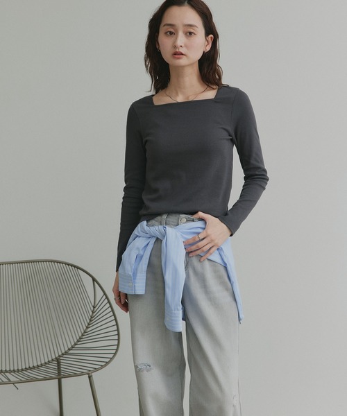 ad thie(アドティエ)の「アソート ボートネック スクエアネック リブトップス(Tシャツ/カットソー・レディース・グレー系2/ブルー系2/ブラック系2/ホワイト系2/ホワイト系1/グレー系1/ブラック系1/ブルー系1/レッド系2/レッド系1・LARGE/MEDIUM)」の21枚目の写真
