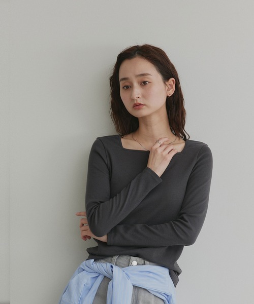 ad thie(アドティエ)の「アソート ボートネック スクエアネック リブトップス(Tシャツ/カットソー・レディース・グレー系2/ブルー系2/ブラック系2/ホワイト系2/ホワイト系1/グレー系1/ブラック系1/ブルー系1/レッド系2/レッド系1・LARGE/MEDIUM)」の22枚目の写真