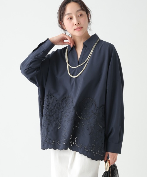 Elura（エルーラ）の「スカラップレースブラウス/655732（シャツ/ブラウス・レディース・ライトイエロー/ネイビー/ホワイト・FREE）」の2枚目の写真