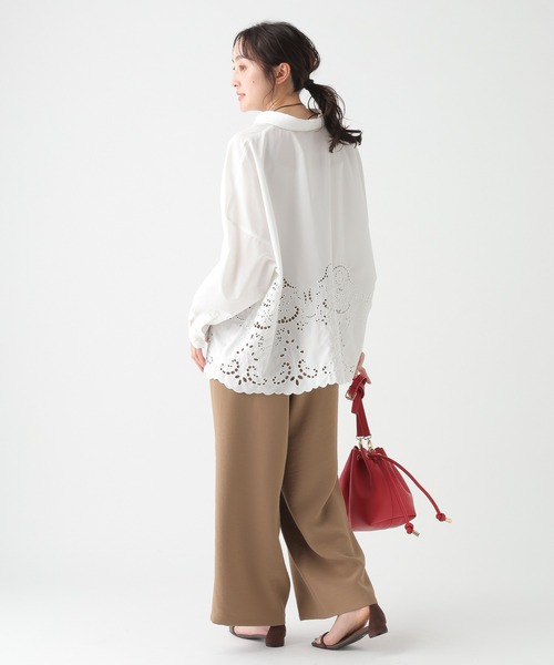 Elura（エルーラ）の「スカラップレースブラウス/655732（シャツ/ブラウス・レディース・ライトイエロー/ネイビー/ホワイト・FREE）」の11枚目の写真