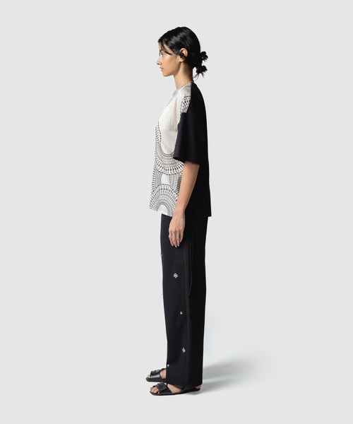 muller of yoshiokubo（ミュラーオブヨシオクボ）の「muller of yoshiokubo ミュラーオブヨシオクボ / RADIALL BACK OPEN T-SHIRTS ラディアルバックオープンシャツ / MLS26112（Tシャツ/カットソー・レディース・ブラック/レッド・FREE）」の4枚目の写真