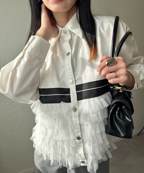 deux amour（ドゥーザムール）の「裾フリルセンターラインブラウス（シャツ/ブラウス・レディース・ホワイト/ブラック・M～Ｌ）」の8枚目の写真