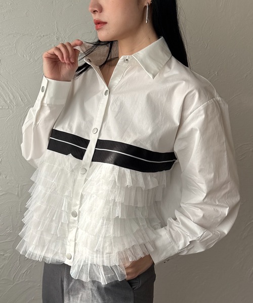deux amour（ドゥーザムール）の「裾フリルセンターラインブラウス（シャツ/ブラウス・レディース・ホワイト/ブラック・M～Ｌ）」の7枚目の写真