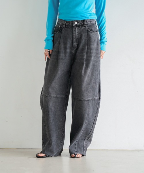 meilmada（メイルマダ）の「コクーンデニムパンツ（デニムパンツ・レディース・ブラック/ブルー・SMALL/MEDIUM）」の20枚目の写真