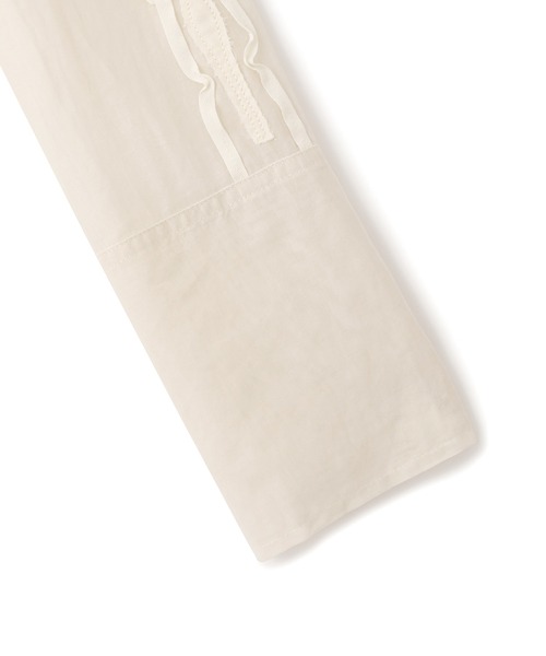 ADAM ET ROPE'(アダムエロペ)の「【EMOELLE】ステッチエンブロイダリーブラウス(シャツ/ブラウス・レディース・ホワイト/キナリ・FREE)」の16枚目の写真