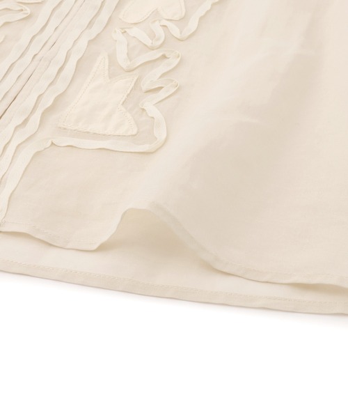 ADAM ET ROPE'(アダムエロペ)の「【EMOELLE】ステッチエンブロイダリーブラウス(シャツ/ブラウス・レディース・ホワイト/キナリ・FREE)」の18枚目の写真