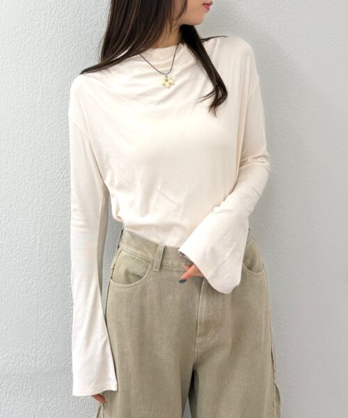 w closet(ダブルクローゼット)の「ワンショルカットソー(Tシャツ/カットソー・レディース・ブラック/アイボリー/ピンク/グレー・FREE)」の2枚目の写真