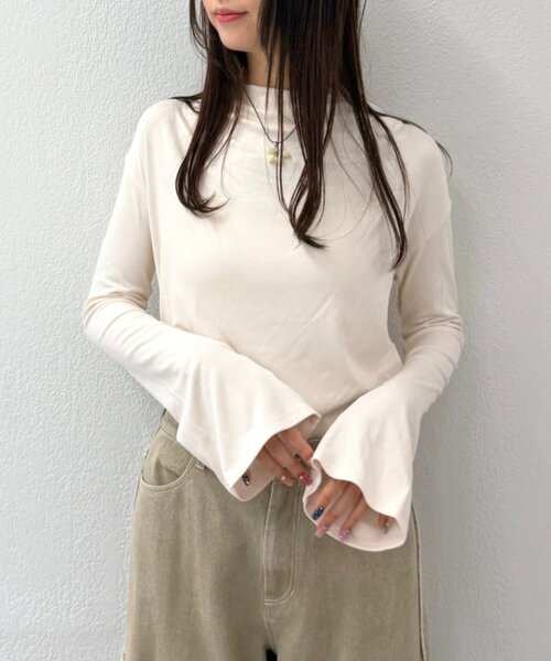 w closet(ダブルクローゼット)の「ワンショルカットソー(Tシャツ/カットソー・レディース・ブラック/アイボリー/ピンク/グレー・FREE)」の5枚目の写真